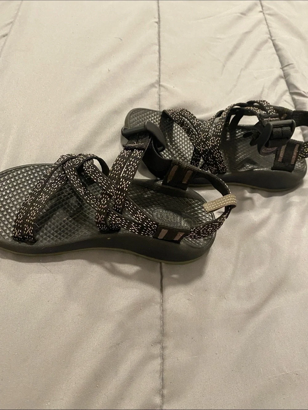Chaco, Kids  Sport Sandals with Adjustable Straps - Black/white